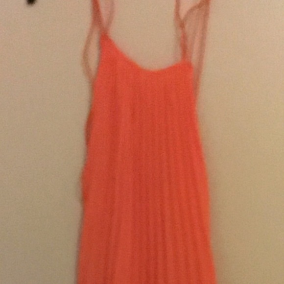 Oversized dresses with plies high-low - Picture 2 of 11